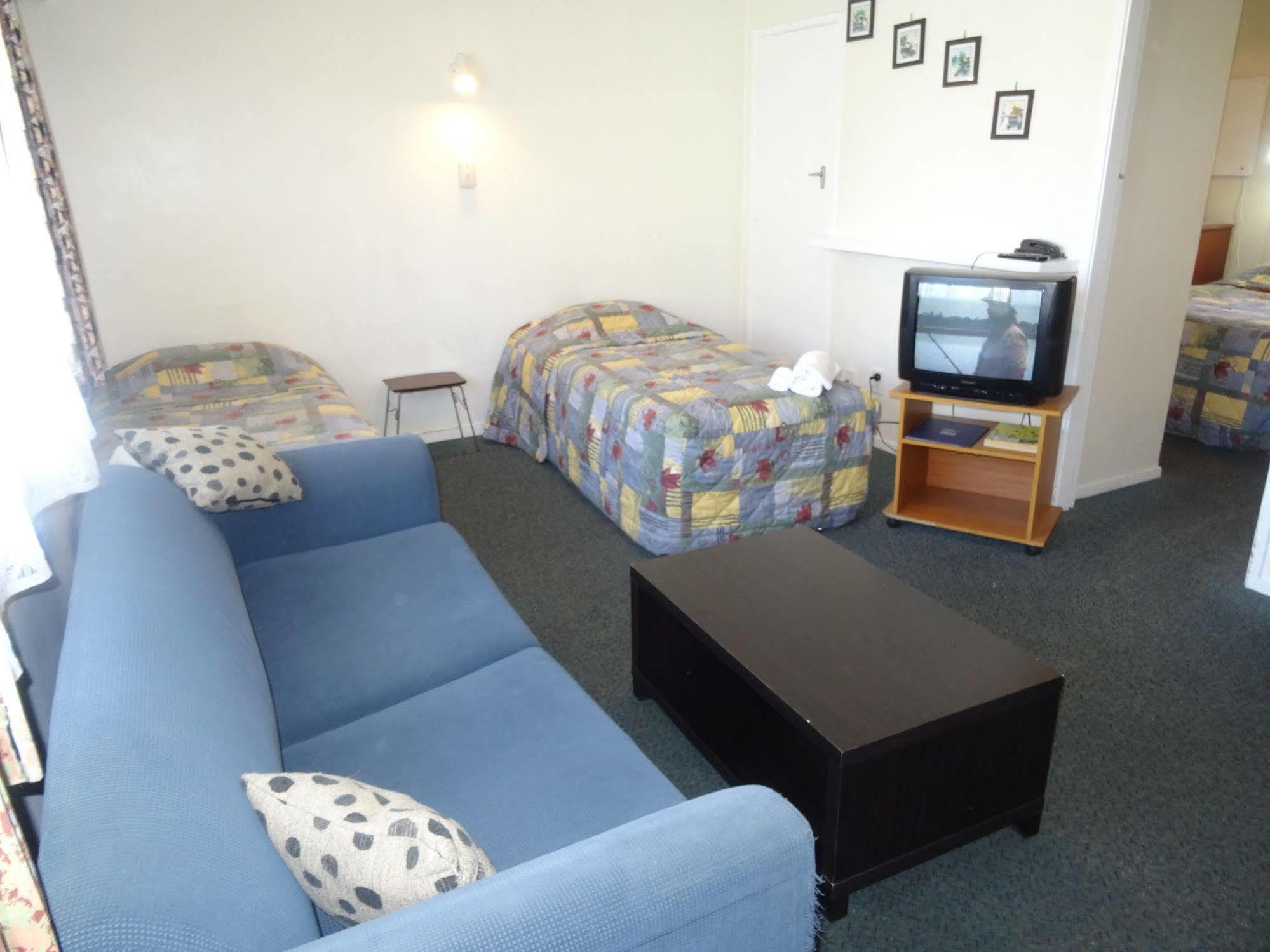 Sahara Motels Dunedin Exterior photo