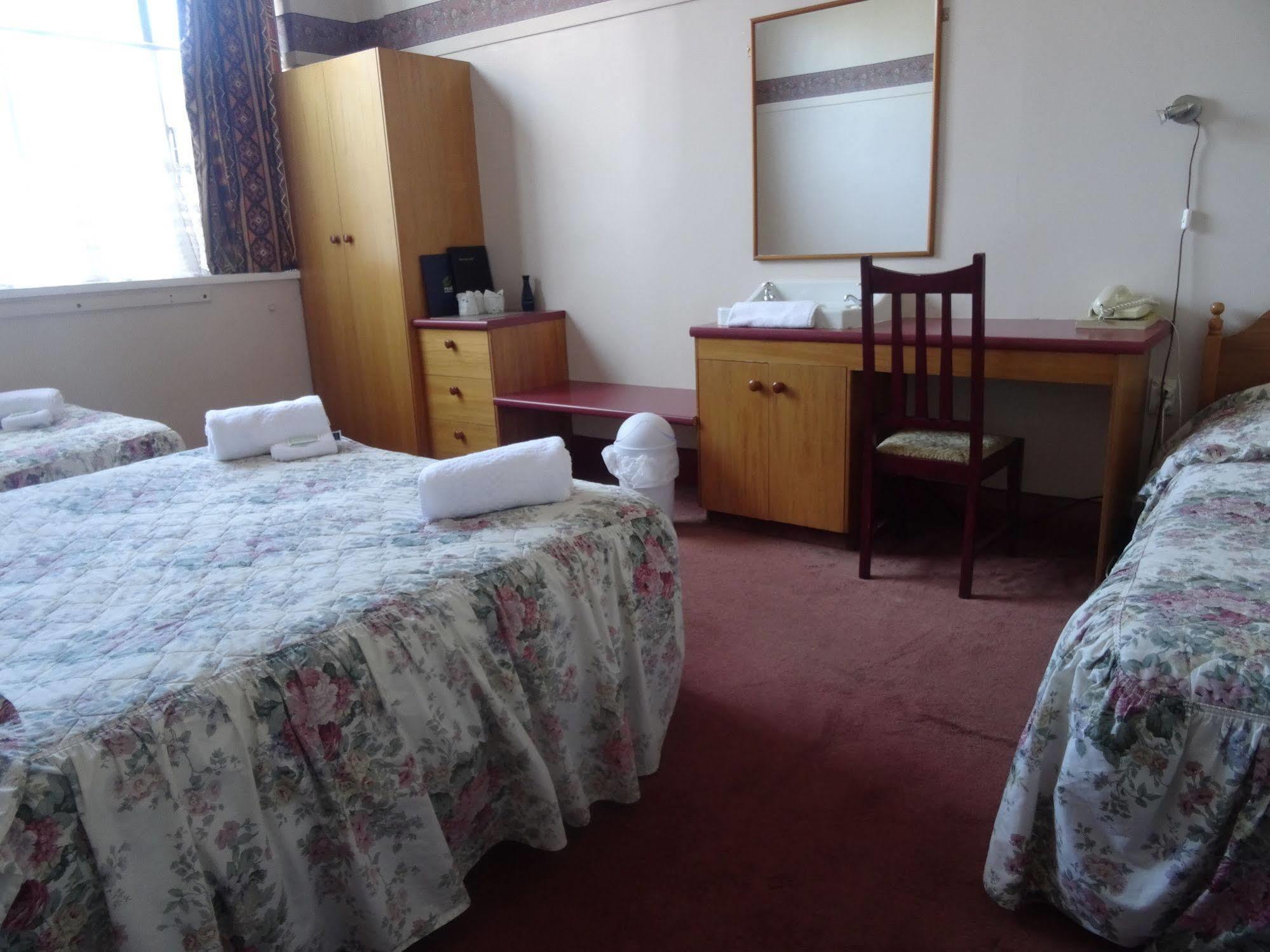 Sahara Motels Dunedin Exterior photo